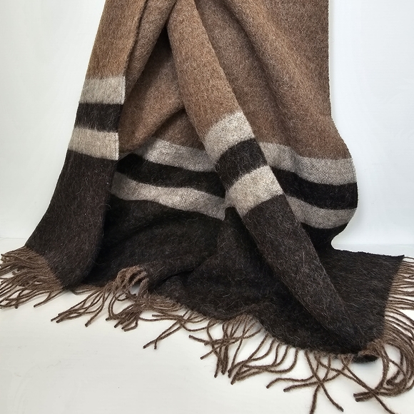 Alicia Adams Alpaca Canyon Throw Blanket - Picture 13 of 14